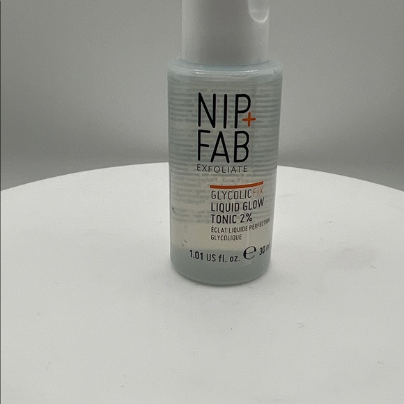 NIP+FAB Glycolic Fix Liquid Glow Tonic 2% - Picture 2 of 4